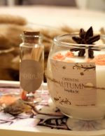 Vela Oriental Oriental Autumn e frasco de vidro com fósforos